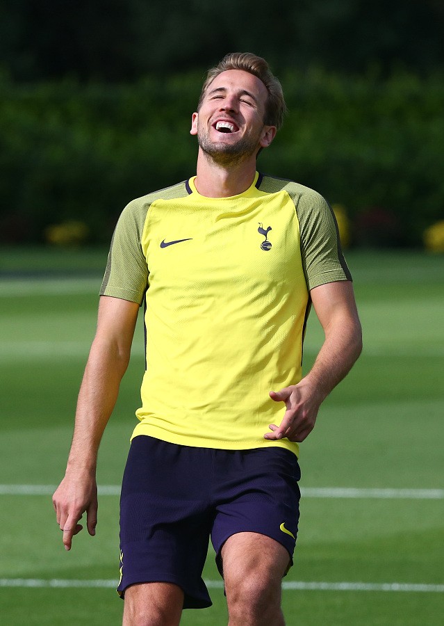 关于窗口期克里夫兰骑士备战欧冠；造点机会细节曝光；更衣室稳定；轮换策略成焦点的信息-英雄联盟